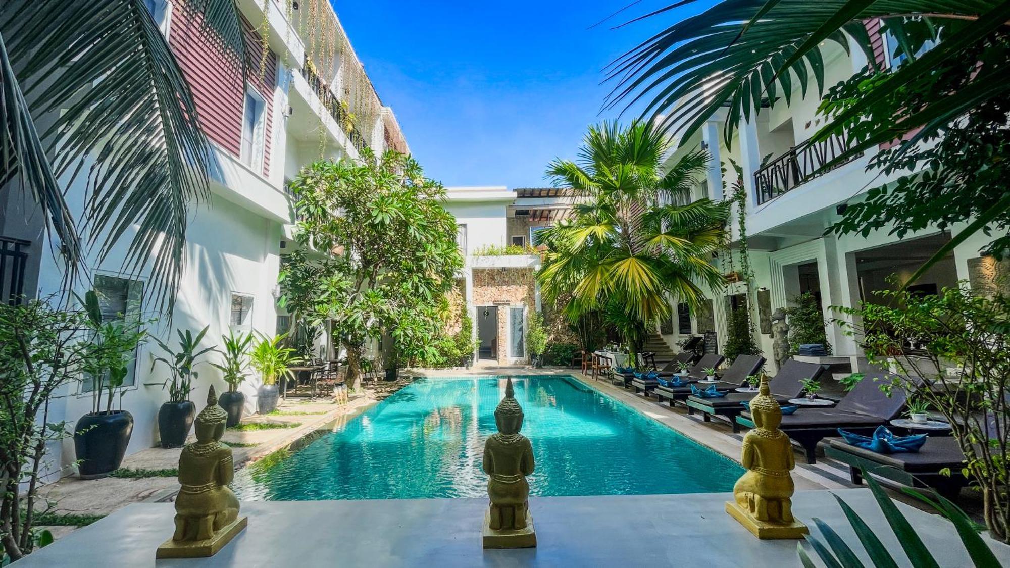 โรงแรม อีโอแคมโบ รีสอร์ต แอนด์ สปา 4*